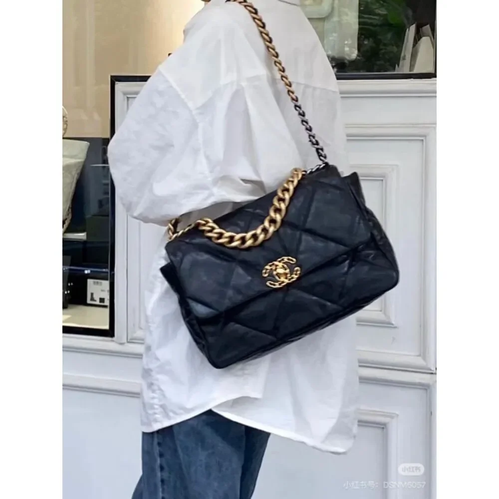 Chanel Women Pre-Loved Bag Very Good Condition